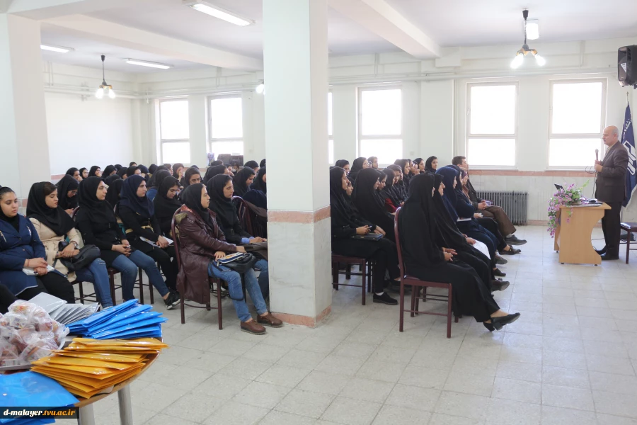 جلسه توجیهی دانشجویان جدیدالورود کاردانی و کارشناسی (بهمن 97 ) 2