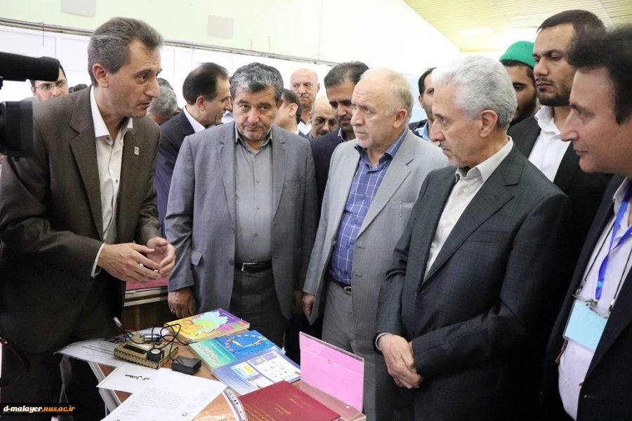 وزیر علوم در جمع دانشگاهیان فنی و حرفه‌ای استان همدان تاکید کرد:
توجه به آموزش‌های مهارتی؛ در اولویت برنامه‌های وزارت علوم 8