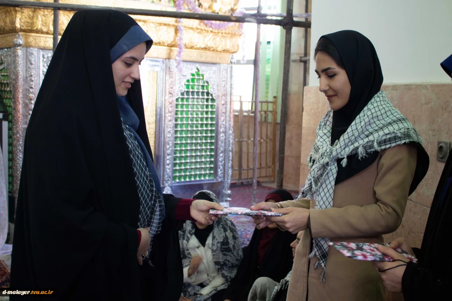 حضور دانشجویان آموزشکده فنی و حرفه ای دختران ملایر در گلزار شهدای عاشورا و مزار شهدای گمنام امام زاده عبدالله به مناسبت هفته بسیج 14