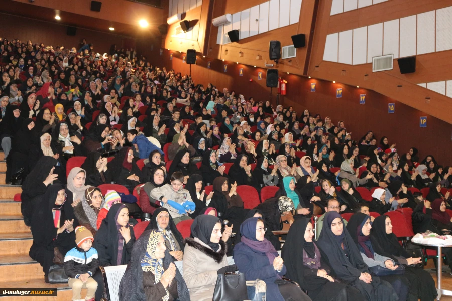 مراسم بزرگداشت روز زن و تجلیل از بانوان نمونه 4