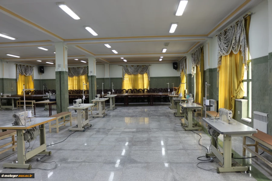 دوخت و آماده سازی ماسک سه لایه آنتی اکتریال در آموزشکده فنی و حرفه ای دختران (کوثر) ملایر 3