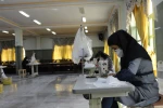 دوخت و آماده سازی ماسک سه لایه آنتی اکتریال در آموزشکده فنی و حرفه ای دختران (کوثر) ملایر 6