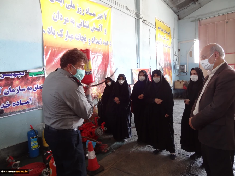 بازدید از آتش نشانی مرکزی شهرستان ملایر به مناسبت روز آتش نشانی و ایمنی  3