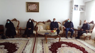 دیدار با خانم محترم شهید حسین زمانی به مناسبت ایام الله دهه فجر 3
