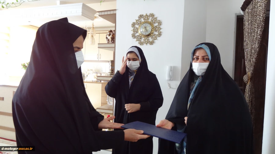 دیدار با خانم محترم شهید حسین زمانی به مناسبت ایام الله دهه فجر 5