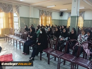 کرسی آزاد اندیشی با موضوع اهمیت حضور در انتخابات 3