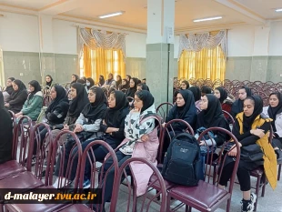 کرسی آزاد اندیشی با موضوع اهمیت حضور در انتخابات 4